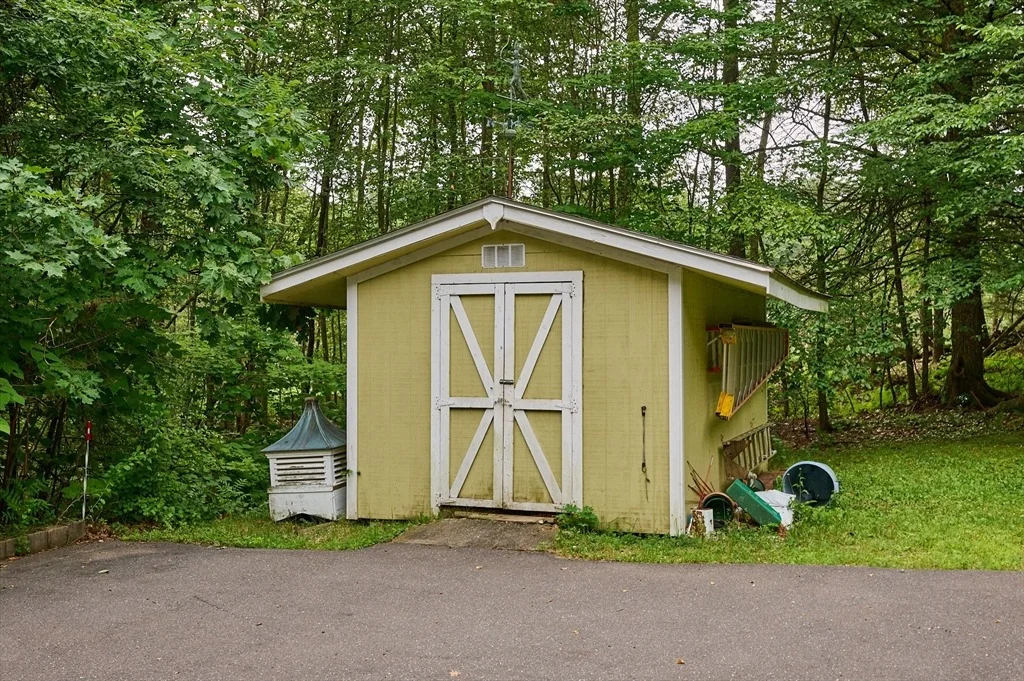 Photo of 35 Briar Hill Rd
