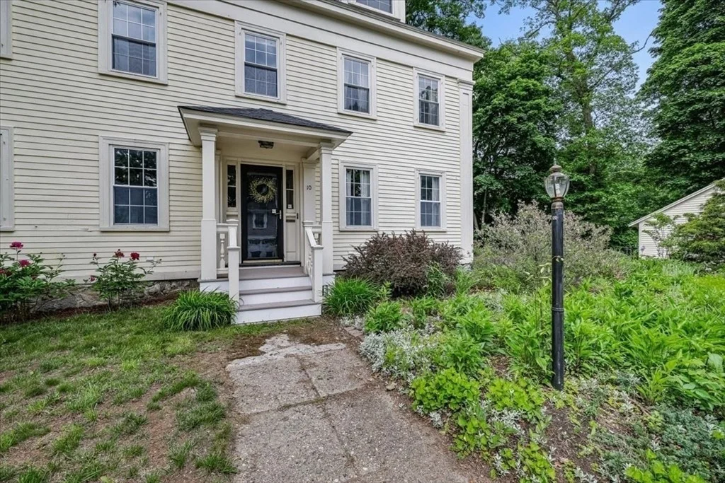 Photo of 10 Summit Ave