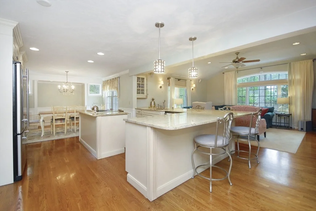 Photo of 2 Blackthorne Cir