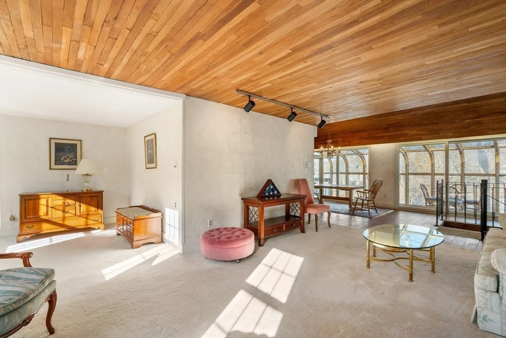 Photo of 122 Forest St