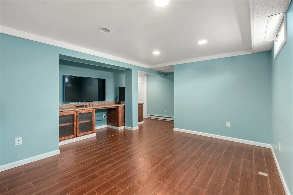 Photo of 3080 Hillside Dr