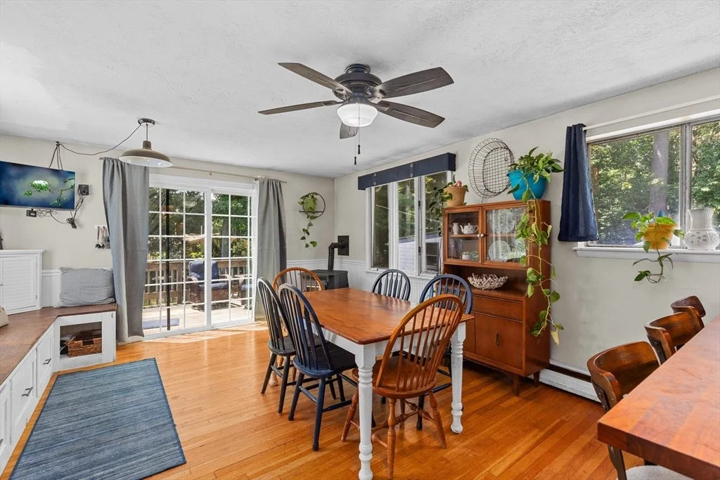 Photo of 19 Brewster Ln
