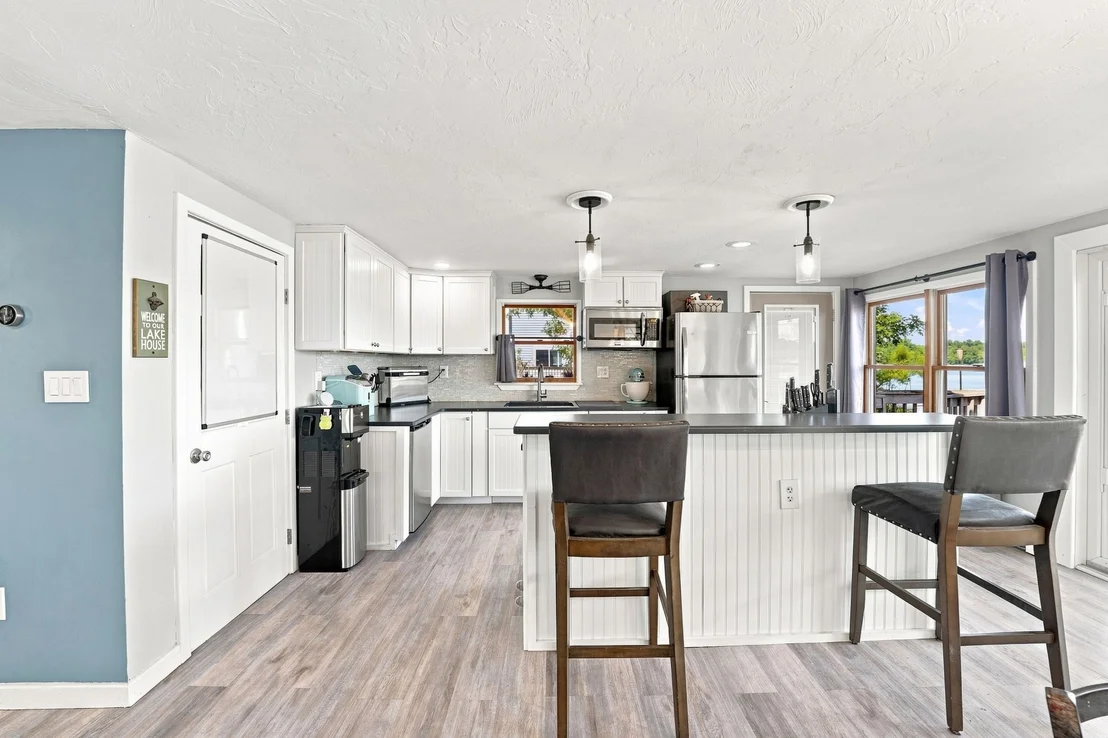 Photo of 111 King Philip Rd