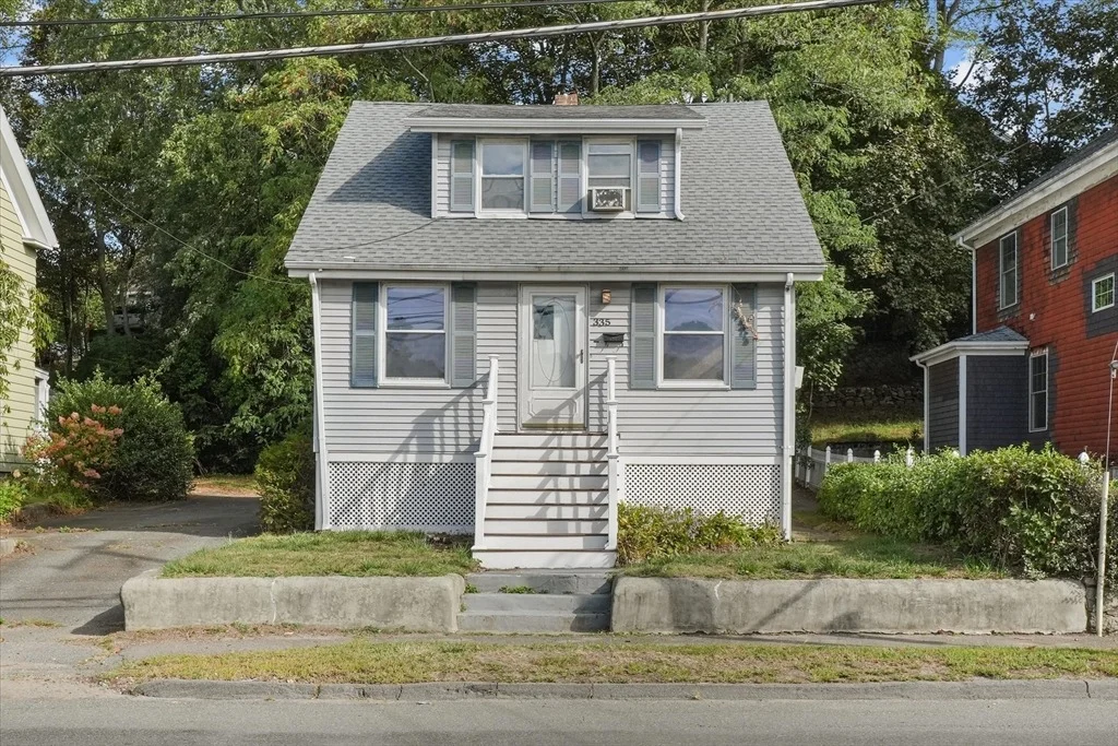 Photo of 335 Lincoln Ave