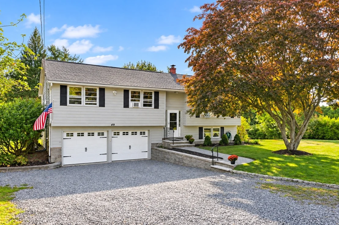 Photo of 49 Meadowview Rd