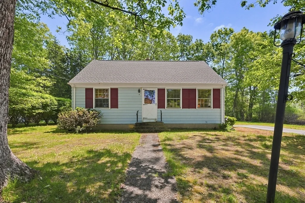 Photo of 5 Robin Hood Dr.