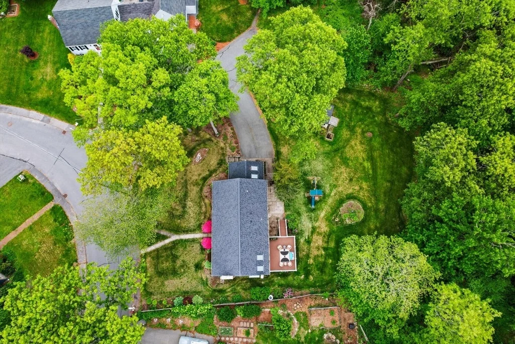 Photo of 70 Stevens Dr