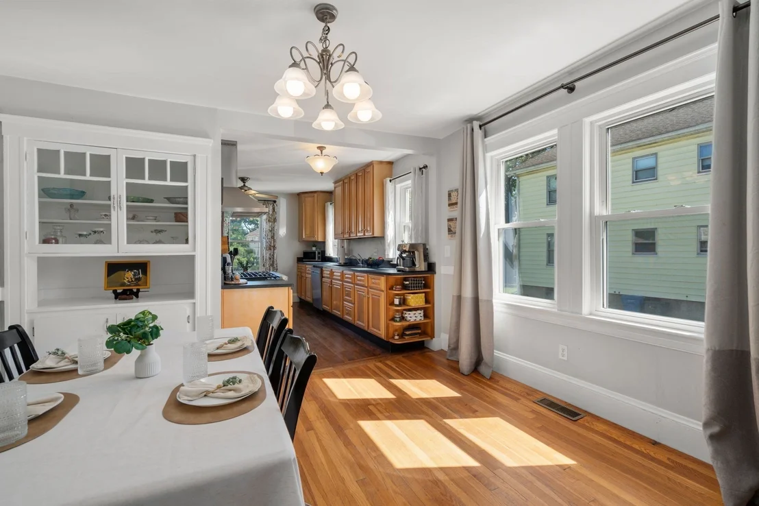 Photo of Unit 1 at 37 Everett St