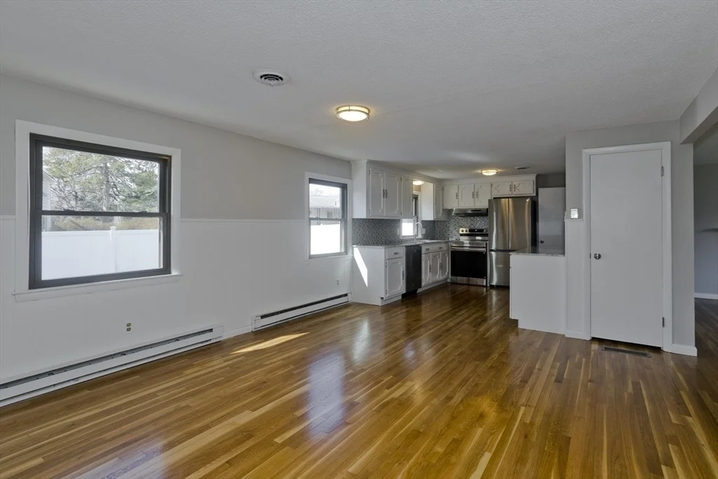 Photo of 185 Fletcher Cir