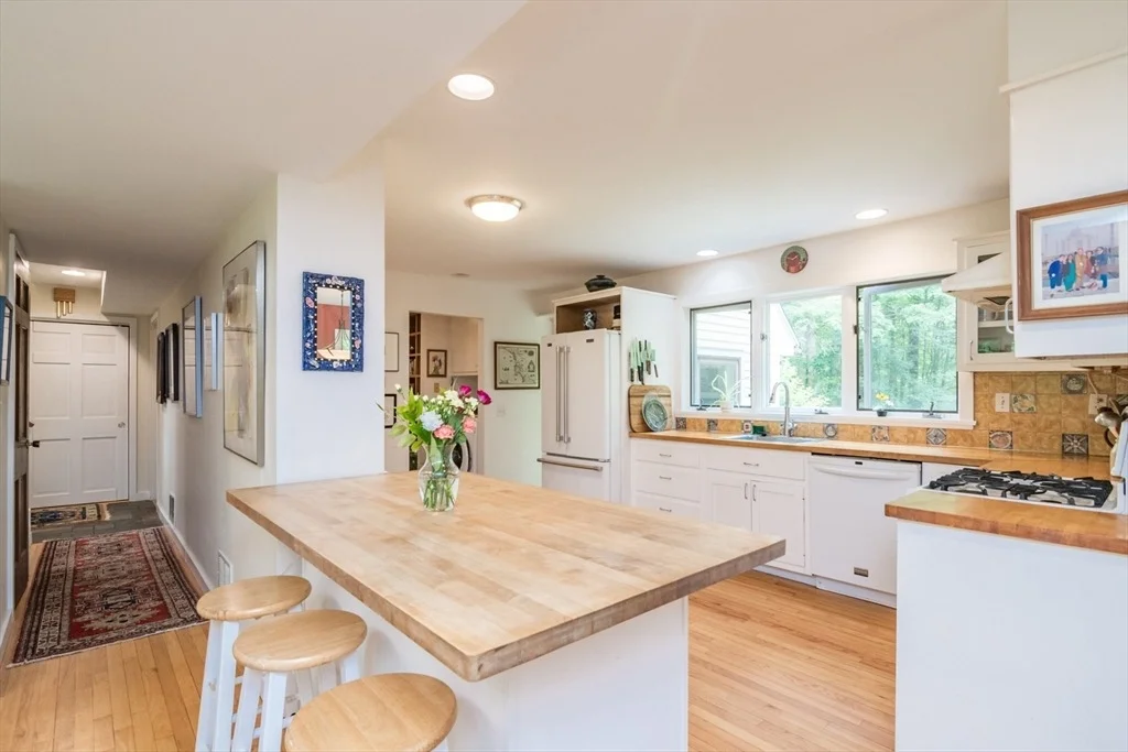 Photo of 12 High Meadow Rd