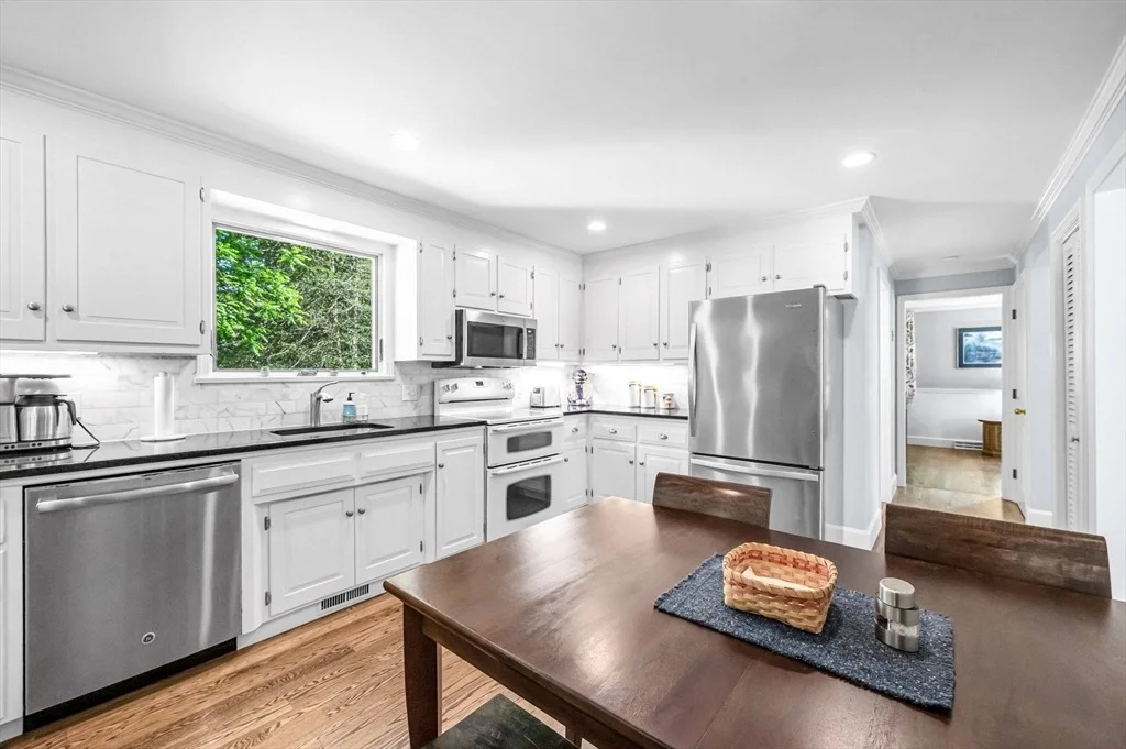 Photo of 6 Brookmont Dr