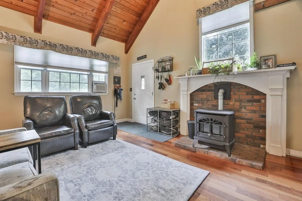 Photo of 9 Candy Ln