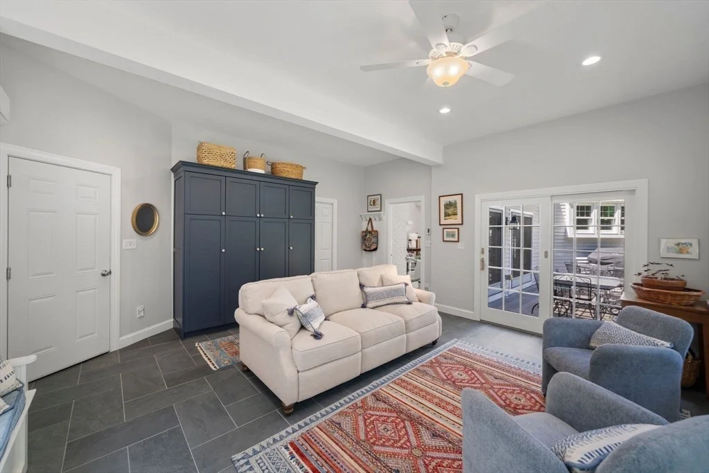 Photo of 25 Clearwater Dr