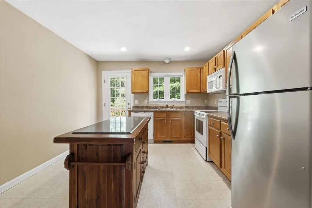 Photo of Unit B at 9 Rock Marsh Rd