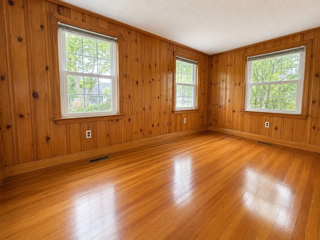 Photo of 63 Oak St
