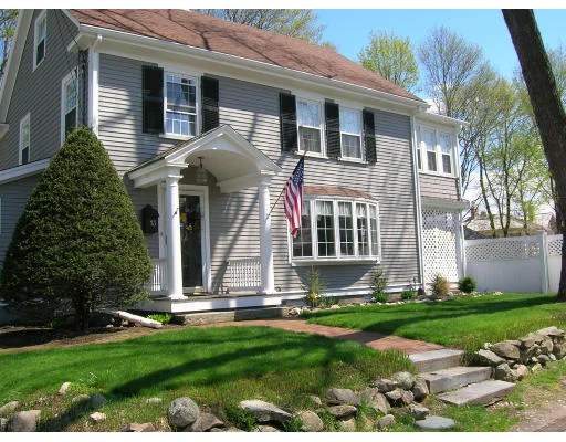 Photo of 13 Thompson Ave.