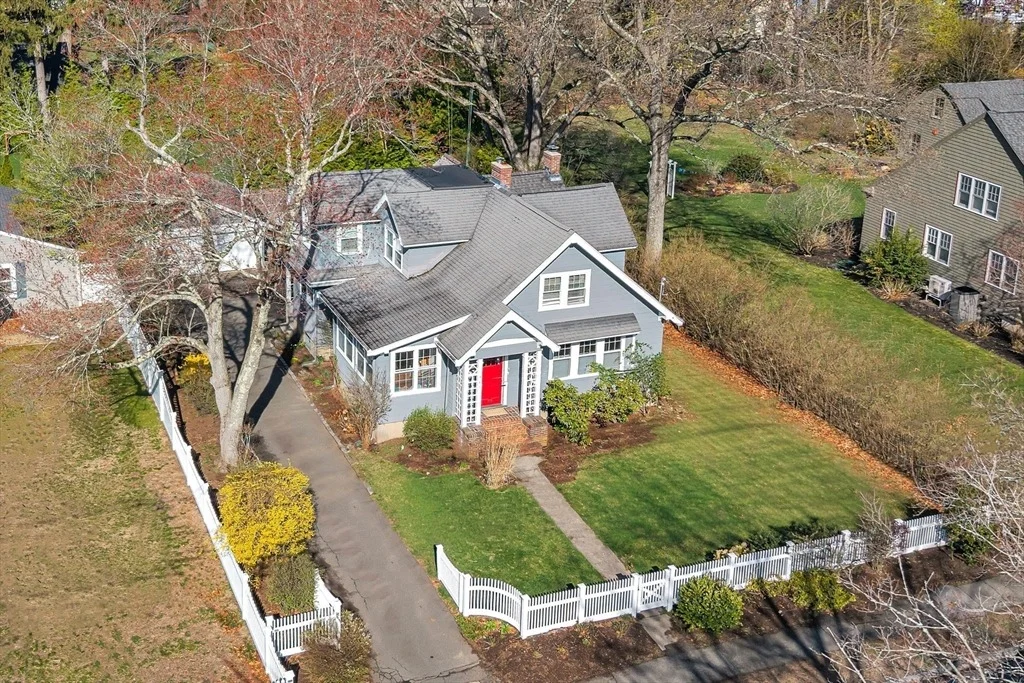 Photo of 711 Webster Street