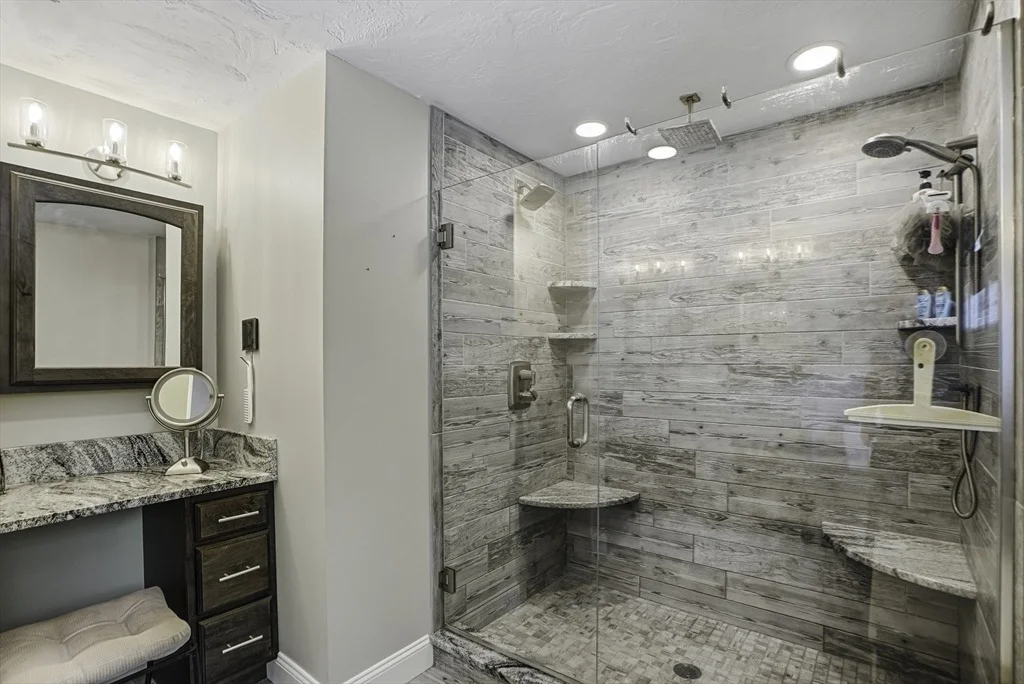 Photo of 36 Jackson Circle