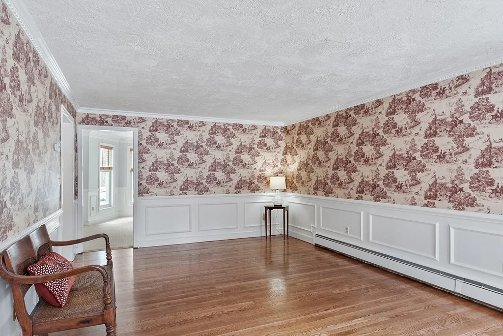 Photo of 7 Meadowbrook Cir