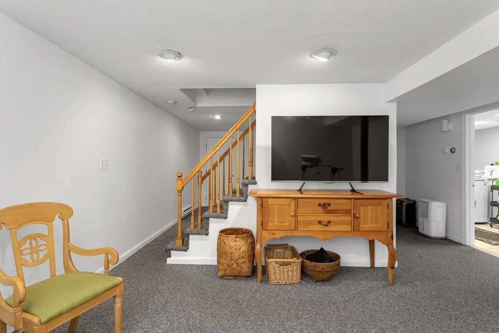 Photo of 194 Crossfield Rd