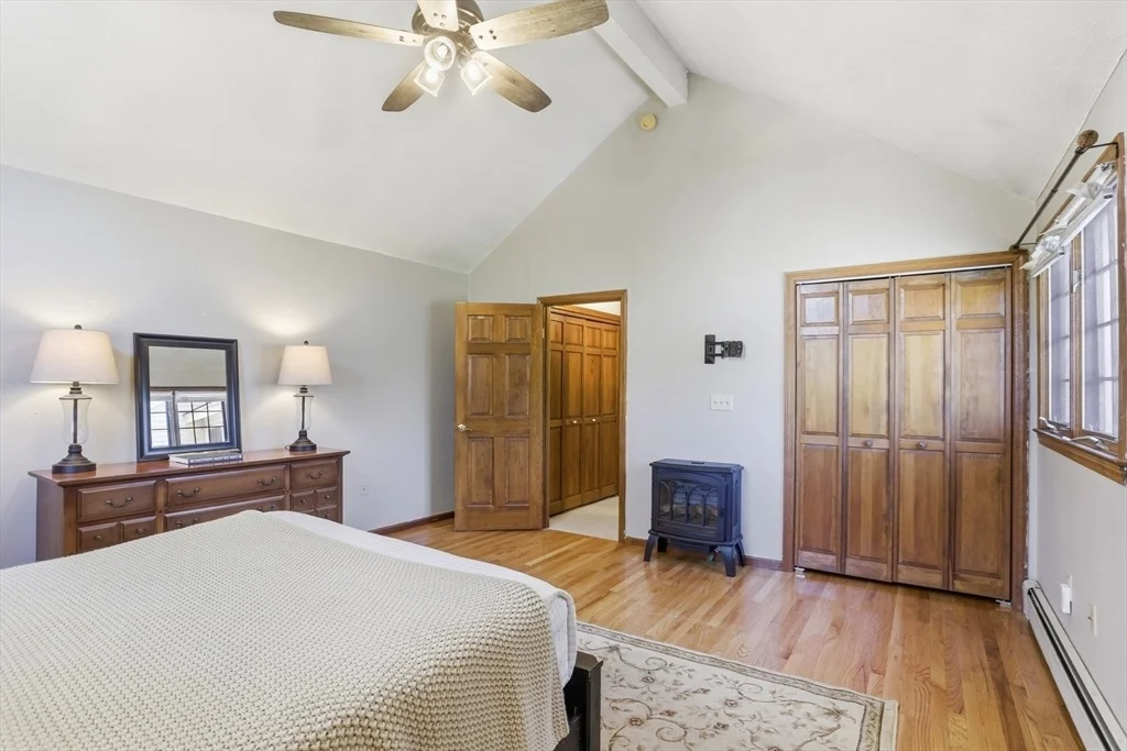 Photo of 25 Thomas Pl