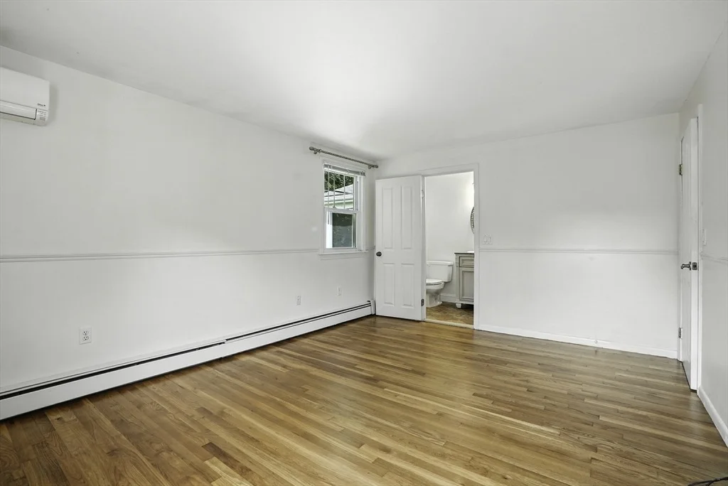 Photo of 10 Diantonio Dr