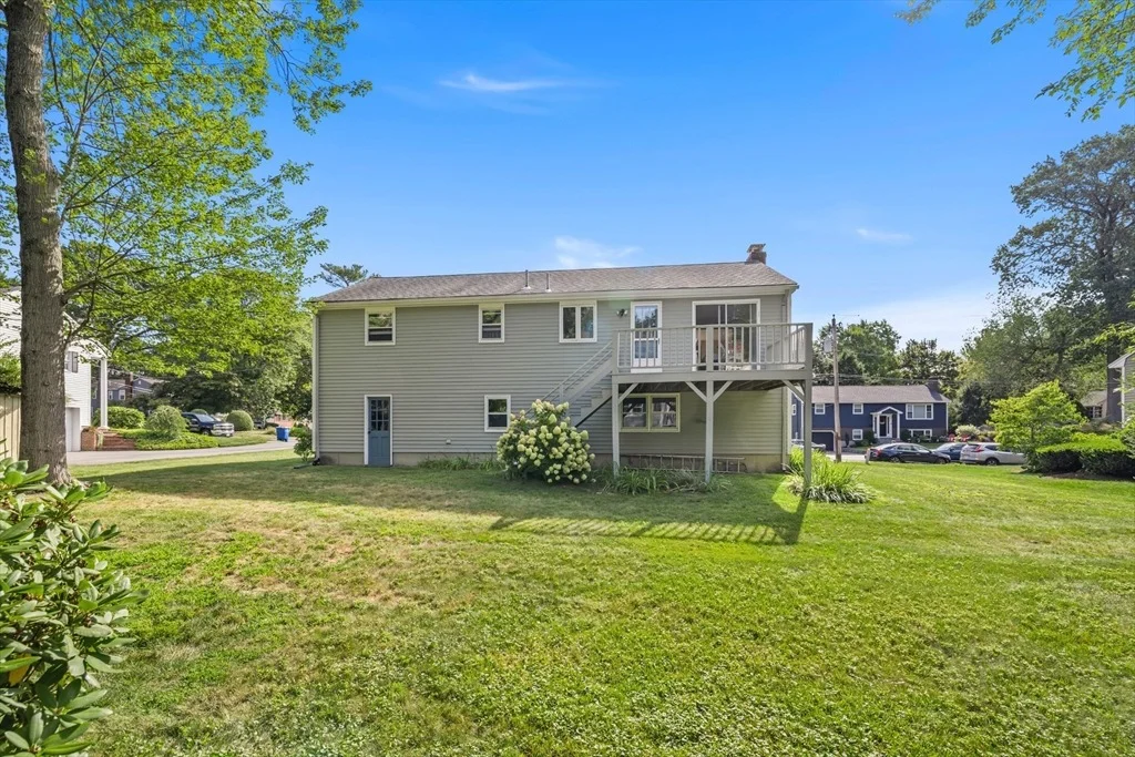 Photo of 9 Hemlock Rd