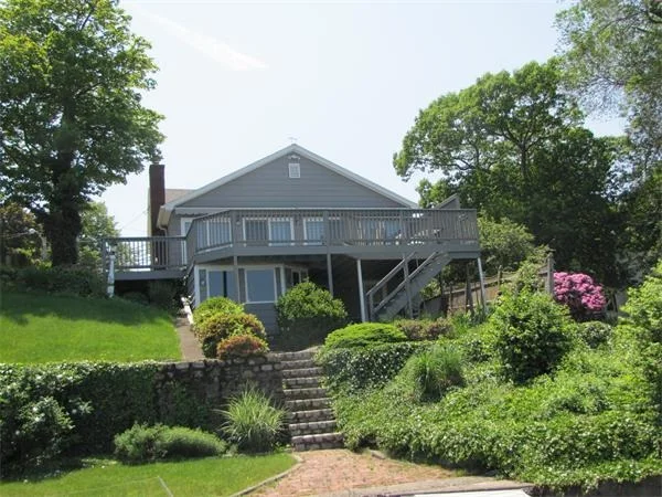 Photo of 72 Bay Edge Dr