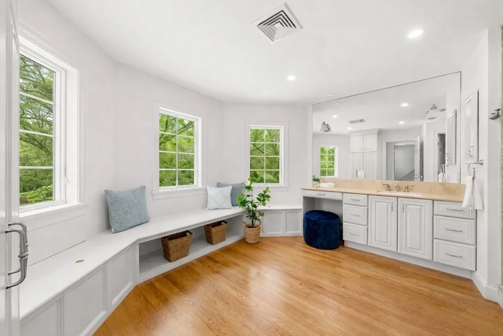 Photo of 1 Puddingstone Cir