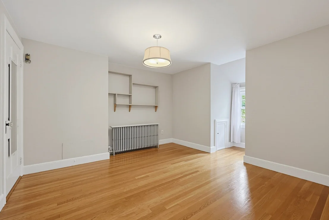 Photo of 28 Drury Ln