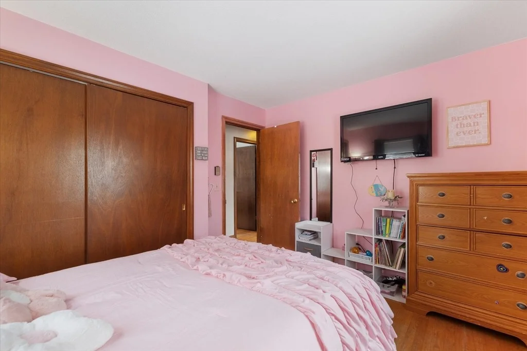 Photo of 65 Lakeview Ave