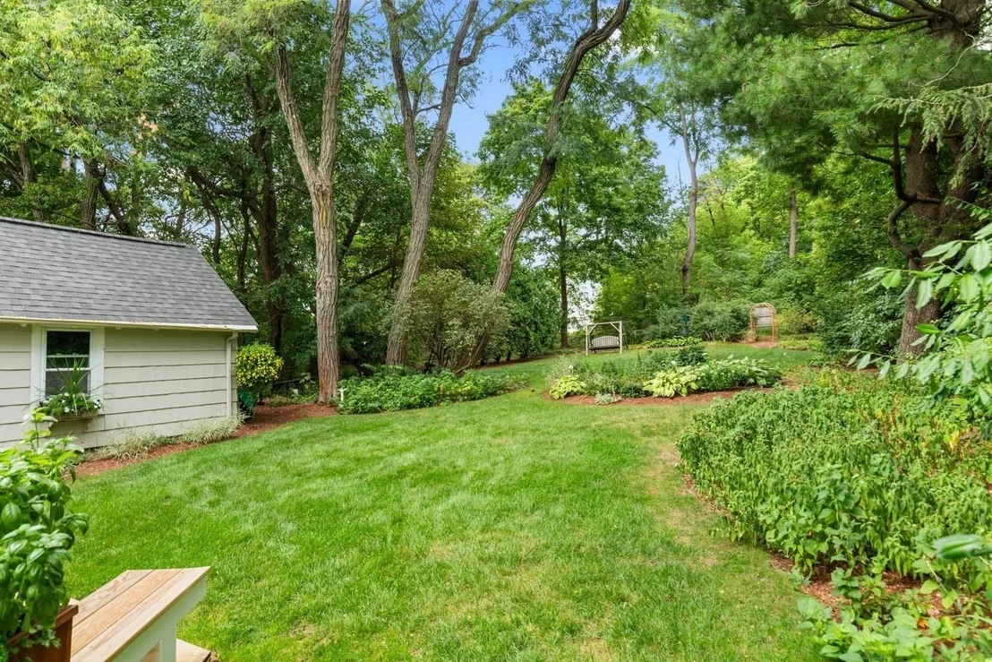 Photo of 216 Bellevue Rd