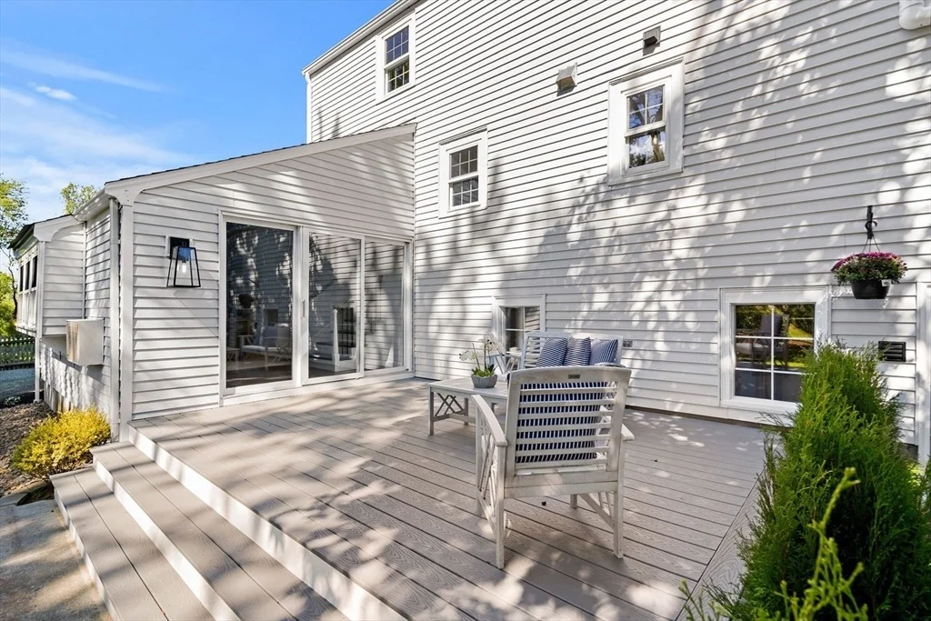Photo of 37 Elmcrest Rd