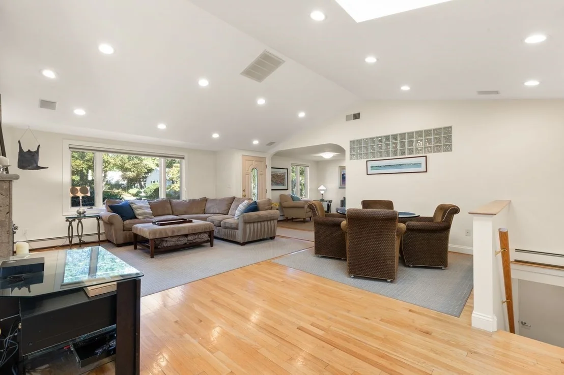 Photo of 16 Leonard Rd