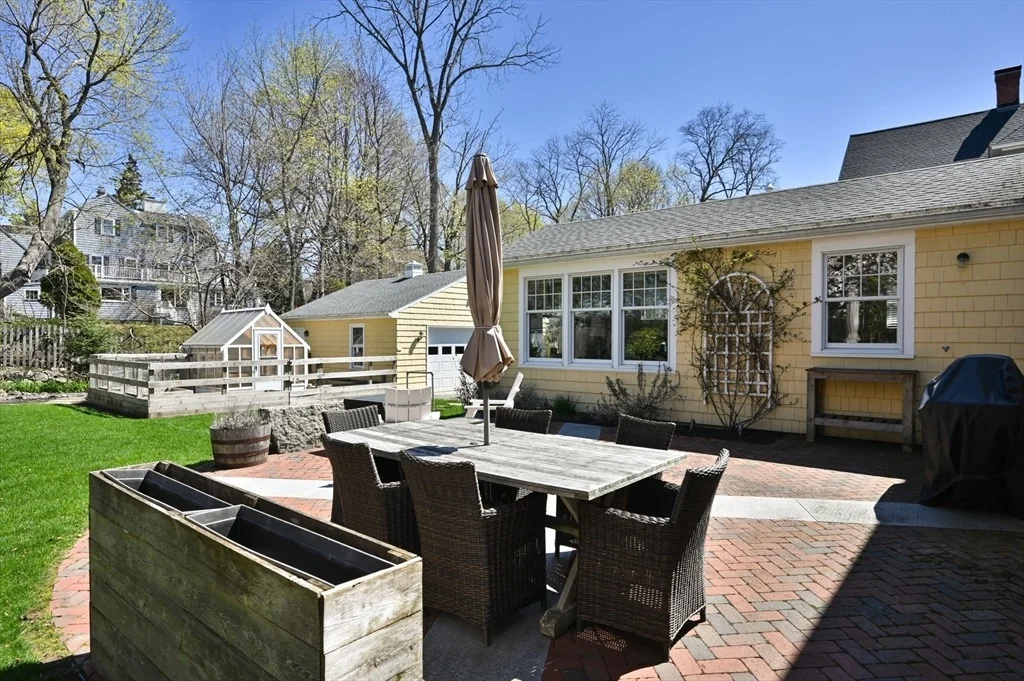 Photo of 44 Bellevue Rd.