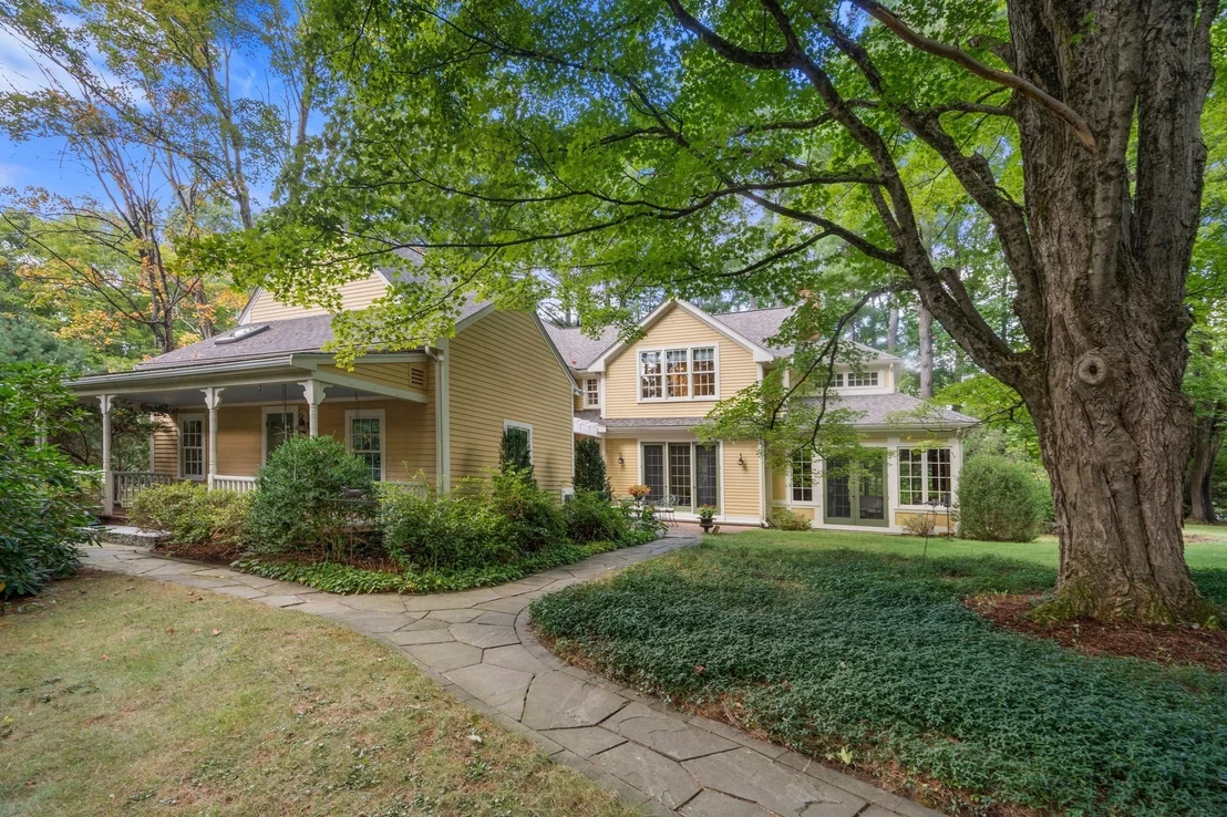 Photo of 270 Concord Rd