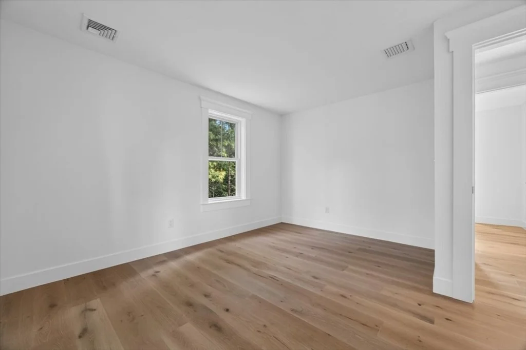 Photo of 25 Lynn St