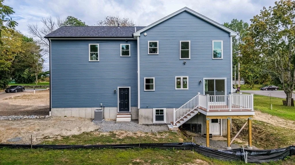 Photo of 661 Main St