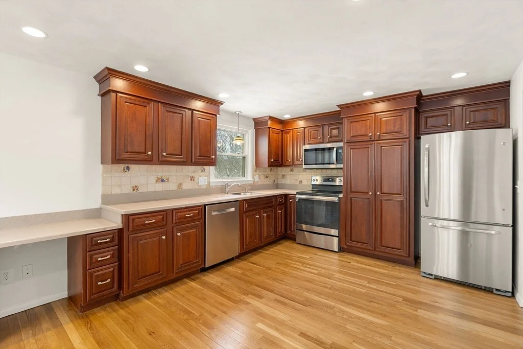 Photo of 10 Whittier Rd