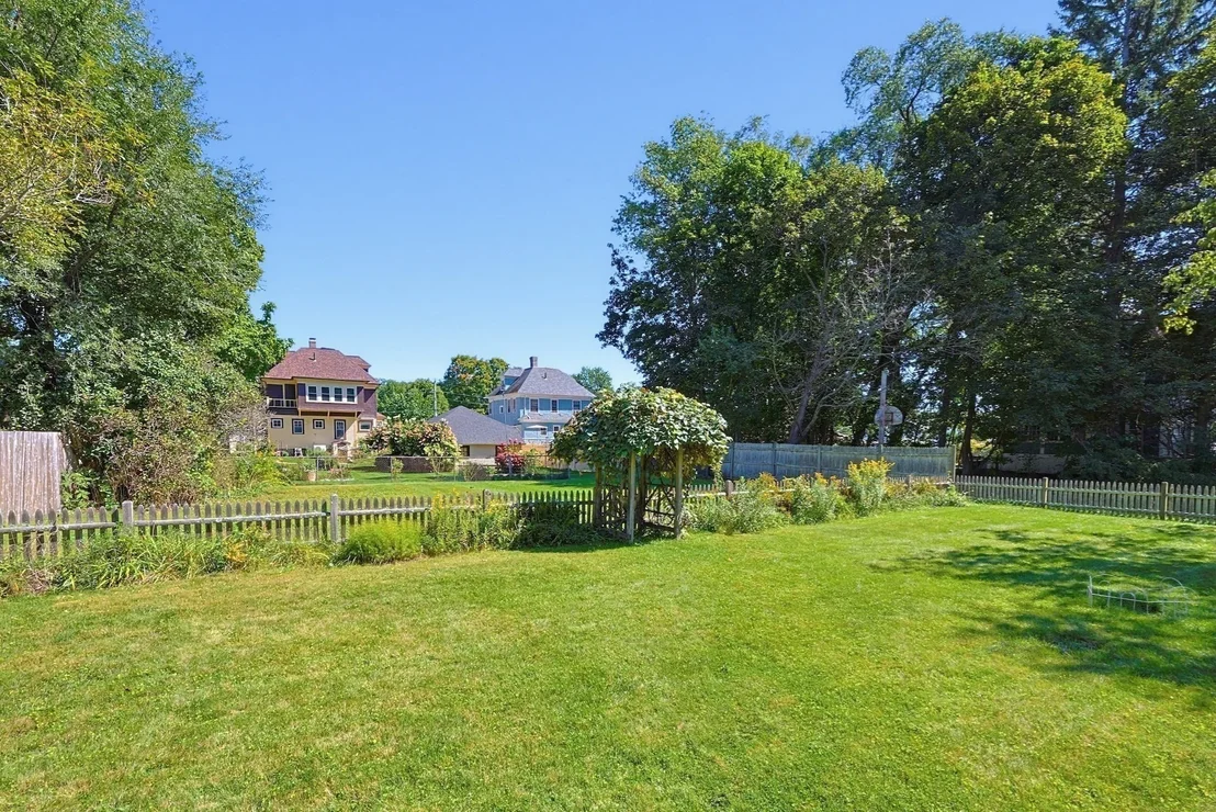 Photo of 24 Stark Rd