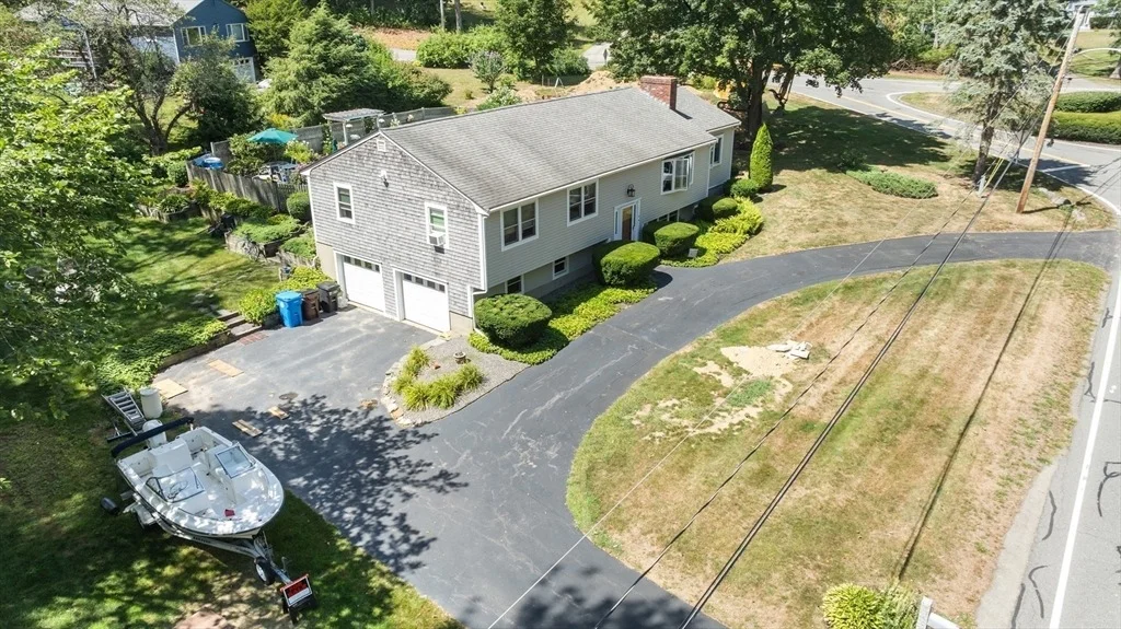 Photo of 18 River Rd