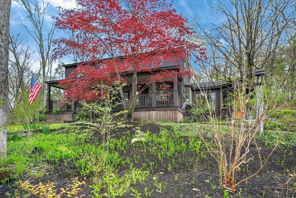 Photo of 10 Davis Rd