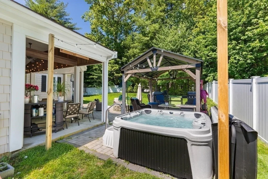 Photo of 5 Satucket Rd
