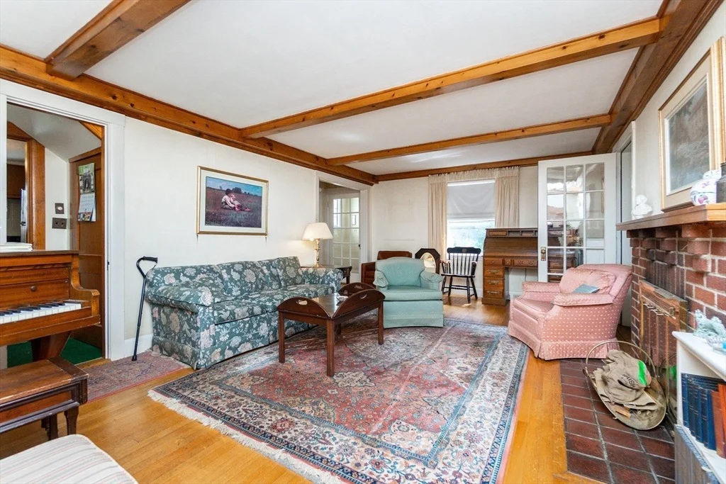Photo of 108 Warren Rd