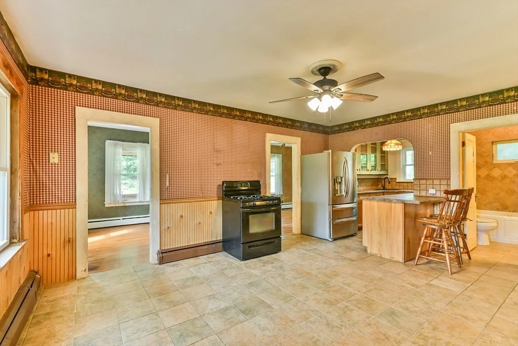 Photo of 134 Southbridge Rd.
