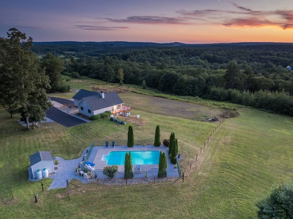 Photo of 16 Cider Mill Rd