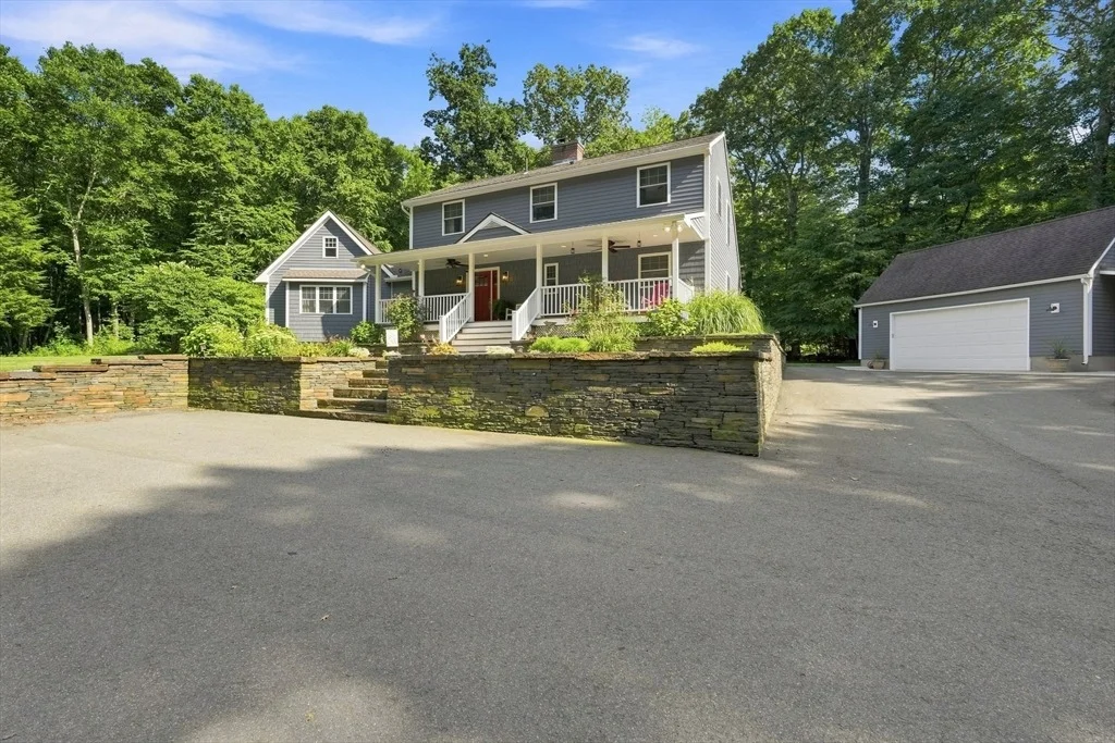 Photo of 51 Barton Ave