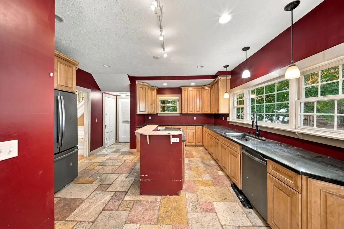 Photo of 30 Myrtle Ave