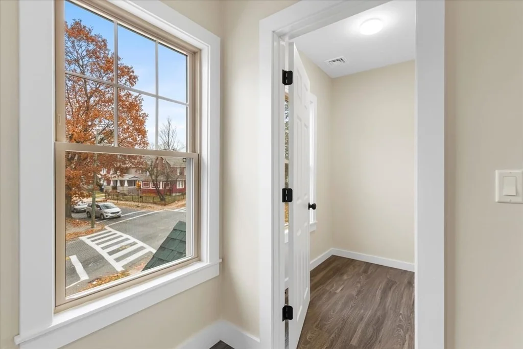 Photo of 123 Bay St