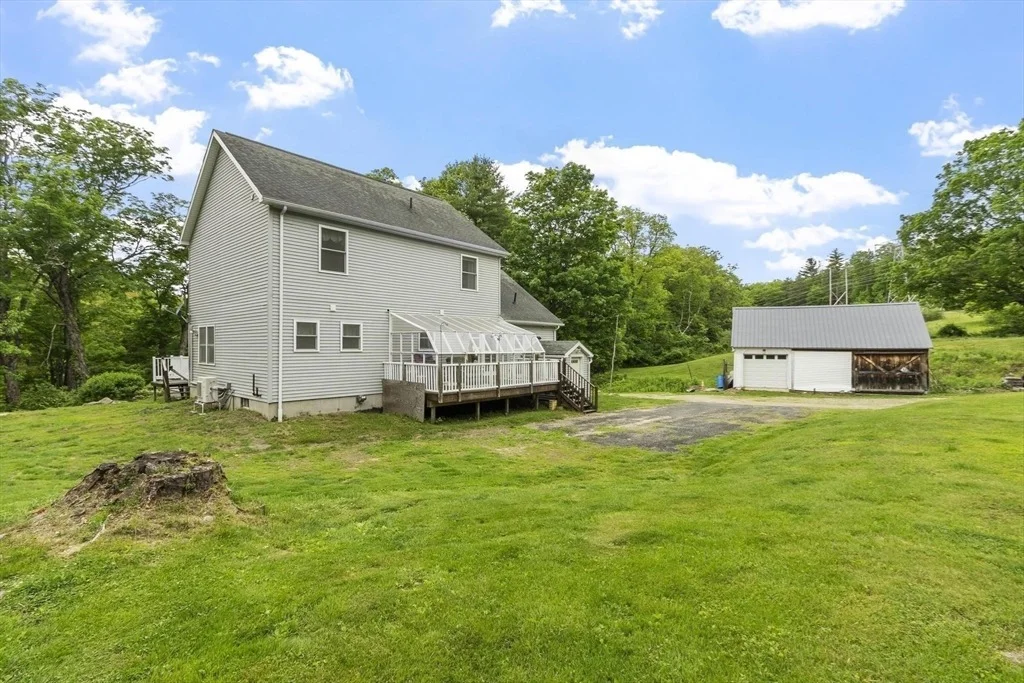 Photo of 240 Farley Rd